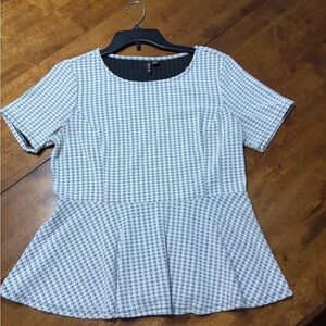 Elle Grey and White Houndstooth Blouse